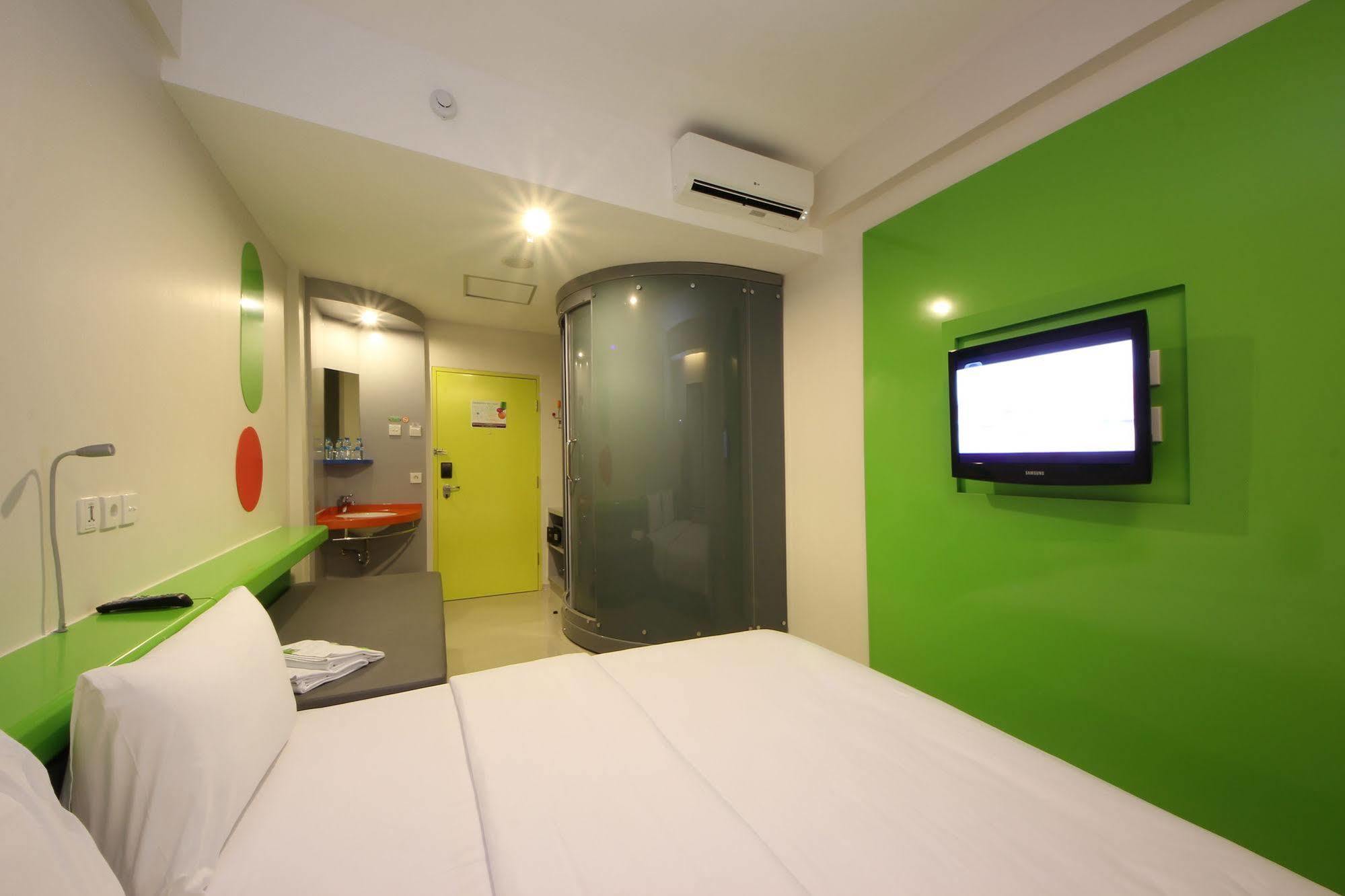 Pop! Kuta Hotel 2*